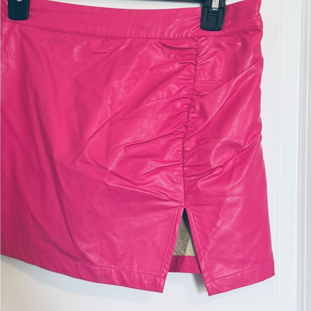 Hot Barbie Pink Leather Ruffle Skort - Picture 3 of 9